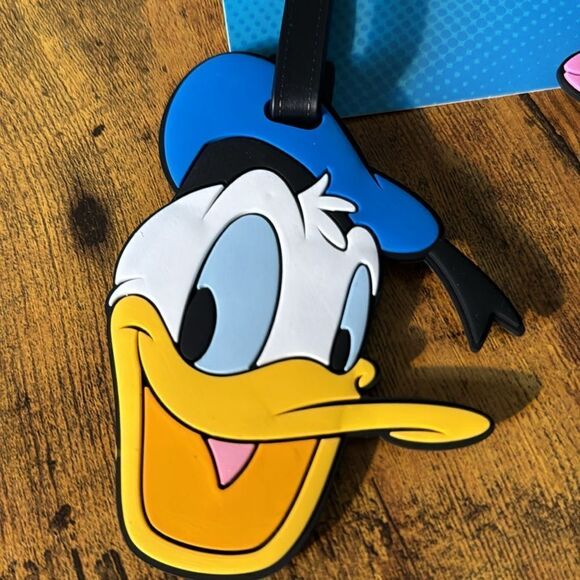 Disney Donald Duck luggage tags - Picture 4 of 5
